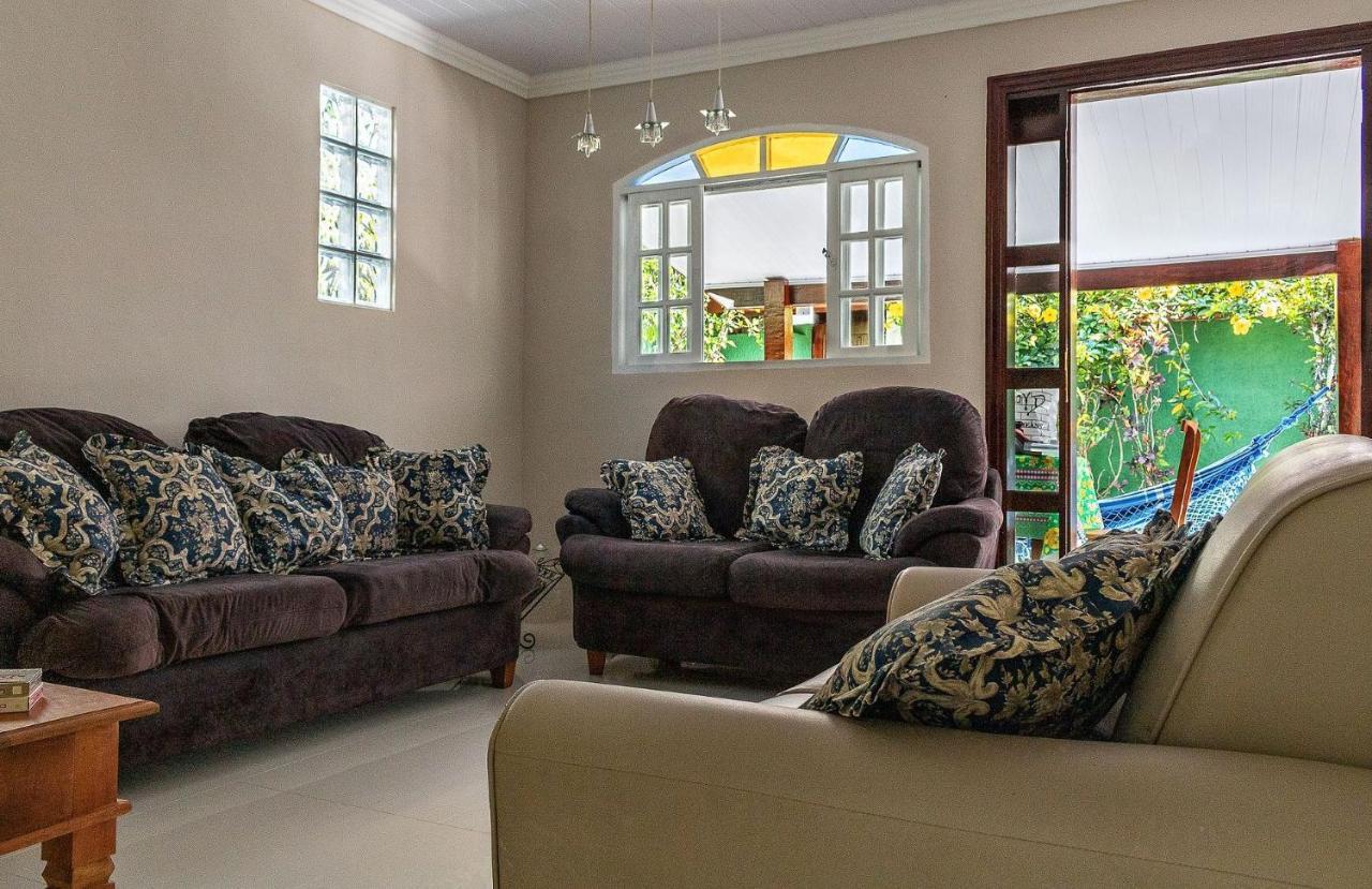 Casa Com Churrasqueira E Jardim Perto Da Holiday home *